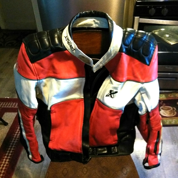 Motorcycle jacket - Picture 1 of 2